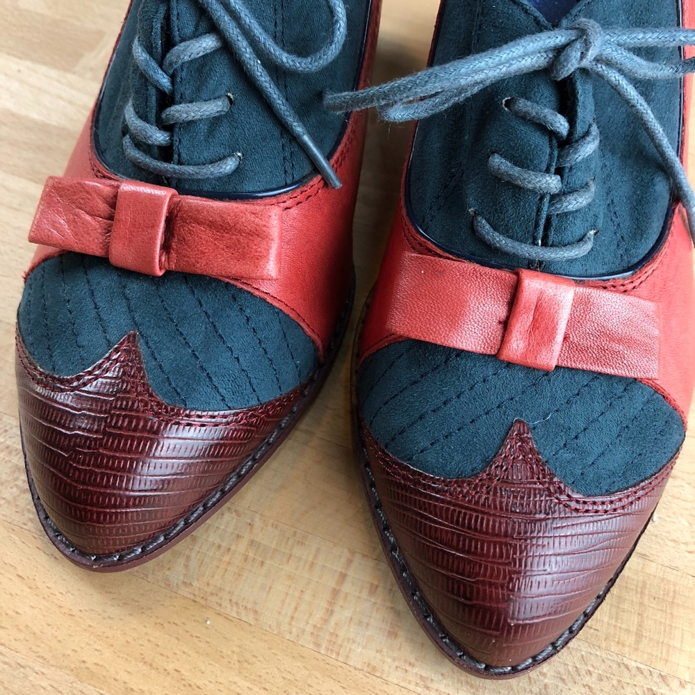 “Force of Beauty” Wedge-Heel Oxford